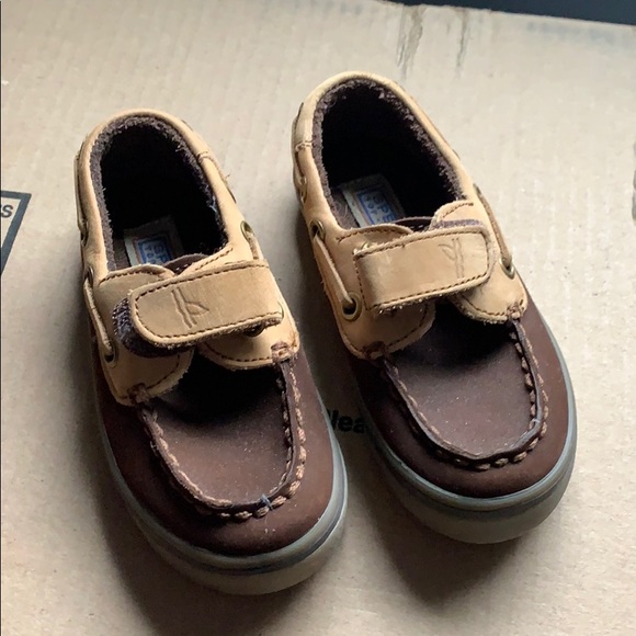 2 pair- Boy’s Sperry’s - Kids 6.5 - Picture 2 of 7